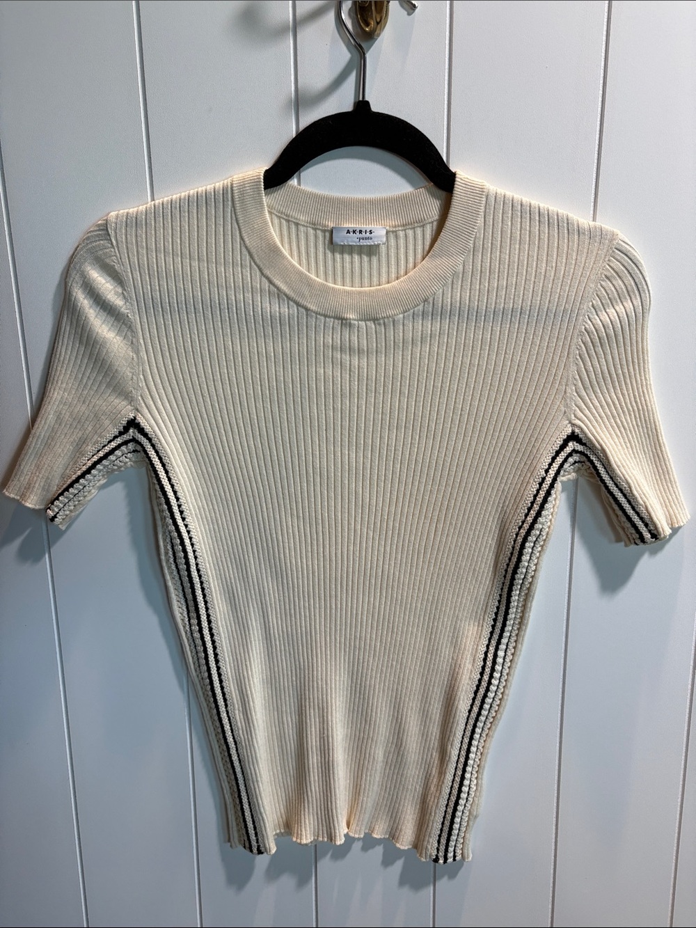 NWOT AKRIS Punto crème  ribbed short sleeve knit crochet detail stripe S
